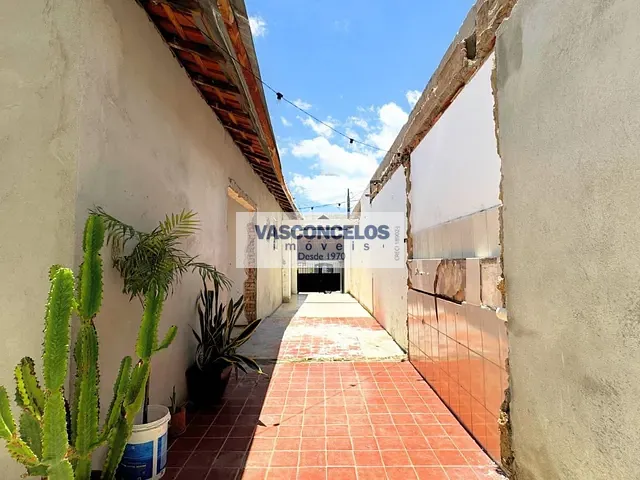 Casa com 250m² 2 quartos e 2 banheiros, à venda, no bairro Jardim Alvorada em São José dos Campos