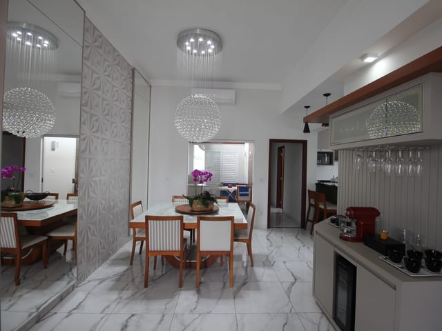 Casa com 250m² 3 quartos e 2 banheiros, à venda, no bairro Recanto da Serra em São João da Boa Vista