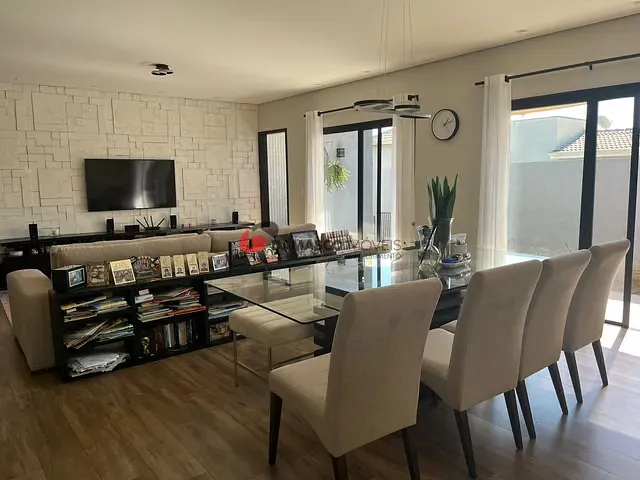 Casa com 720m² 4 quartos e 3 banheiros, à venda, no bairro Estância Santa Maria do Portão em Atibaia