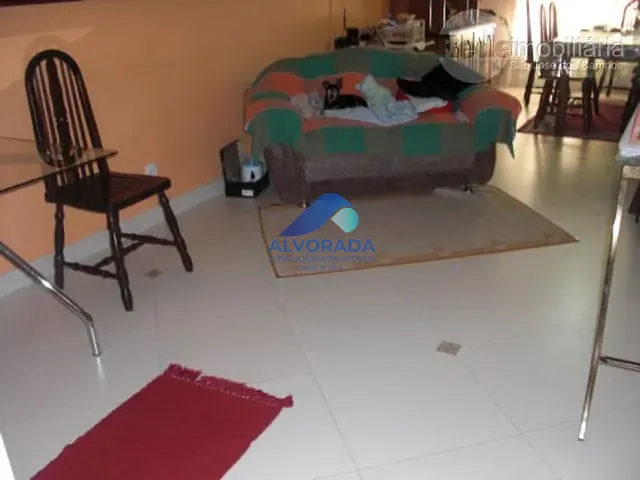 Casa com 240m² 3 quartos e 2 banheiros, à venda, no bairro Conjunto Residencial Trinta e Um de Março em São José dos Campos
