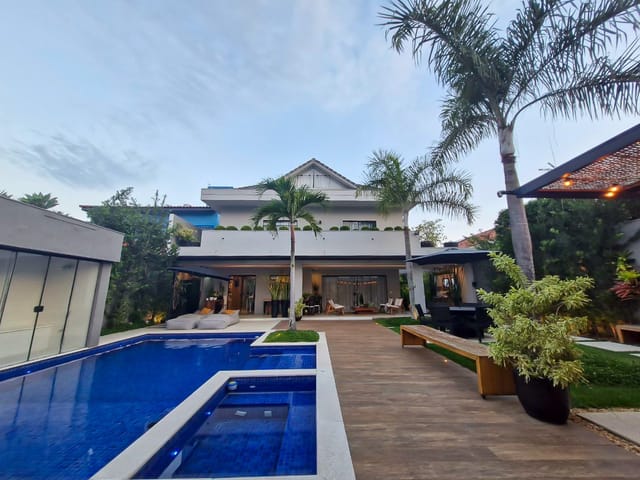 Casa 5 quartos e 8 banheiros, à venda, no bairro Barra da Tijuca em Rio de Janeiro