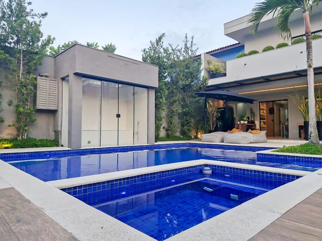 Casa 5 quartos e 8 banheiros, à venda, no bairro Barra da Tijuca em Rio de Janeiro