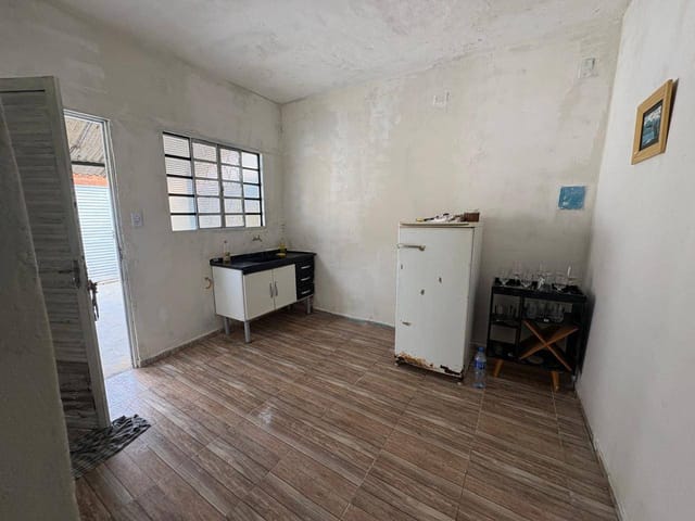 Casa 1 quarto e 1 banheiro, para alugar, no bairro Jardim Florence em Campinas