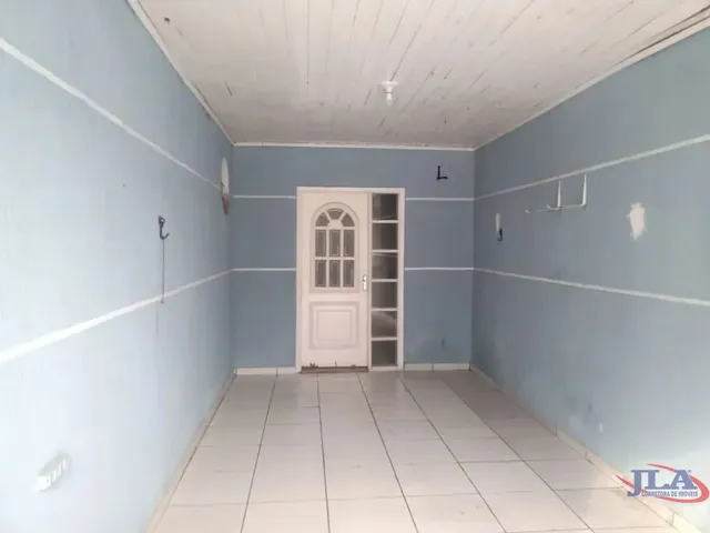 Casa com 200m² 4 quartos e 2 banheiros, para alugar, no bairro Barreirinha em Curitiba