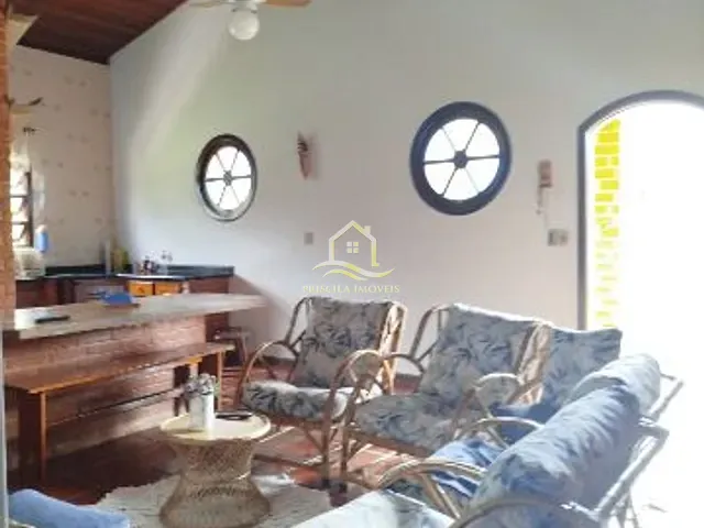 Casa com 1000m² 4 quartos e 4 banheiros, à venda, no bairro Boraceia em Bertioga