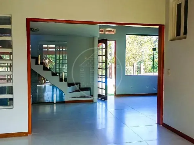 Casa com 800m² 3 quartos e 2 banheiros, à venda, no bairro Fazenda da Ilha em Embu-Guaçu