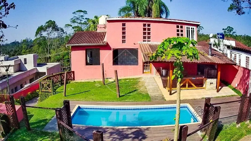 Casa, 3 quartos, 142 m² - Foto 1