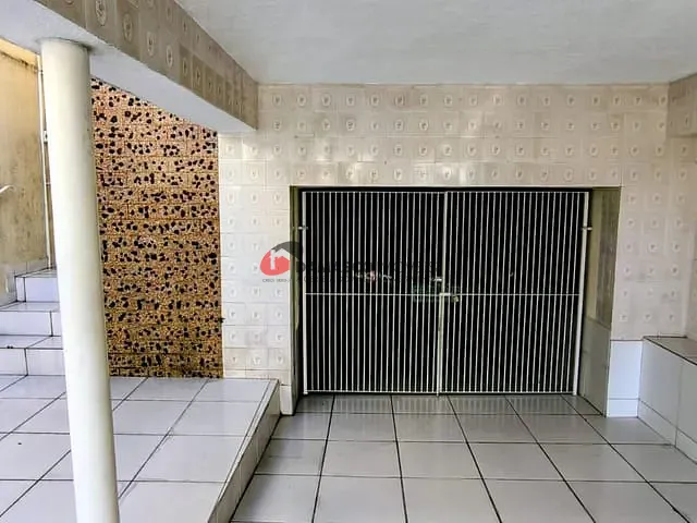 Casa 2 quartos e 1 banheiro, à venda, no bairro Olímpico em São Caetano do Sul