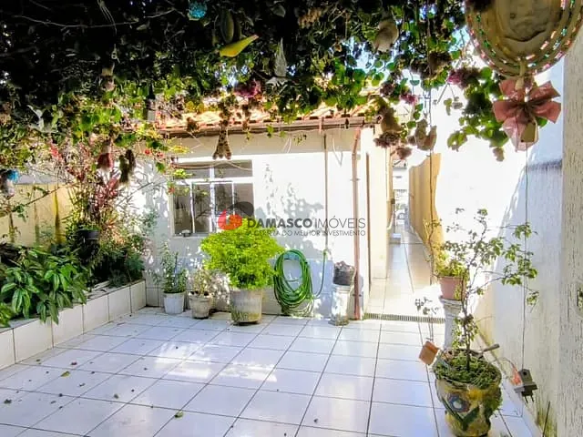 Casa 2 quartos e 1 banheiro, à venda, no bairro Olímpico em São Caetano do Sul