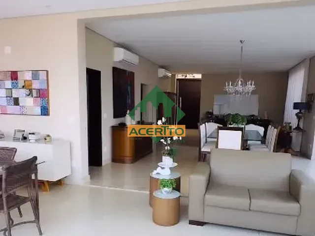 Casa com 480m² 4 quartos e 6 banheiros, à venda, no bairro Iporã em Araçatuba