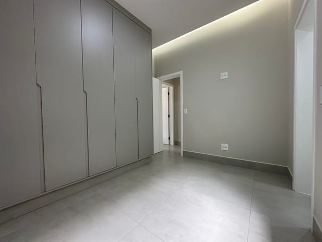 Casa com 200m² 3 quartos e 2 banheiros, à venda, no bairro Vila Monte Alegre em Paulínia