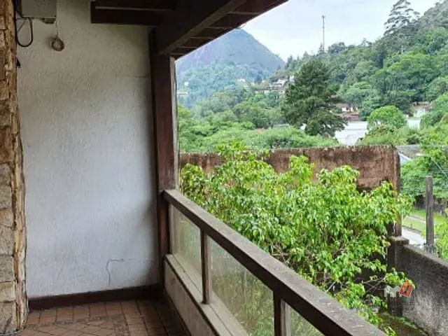 Casa com 1500m², à venda, no bairro Quitandinha em Petrópolis