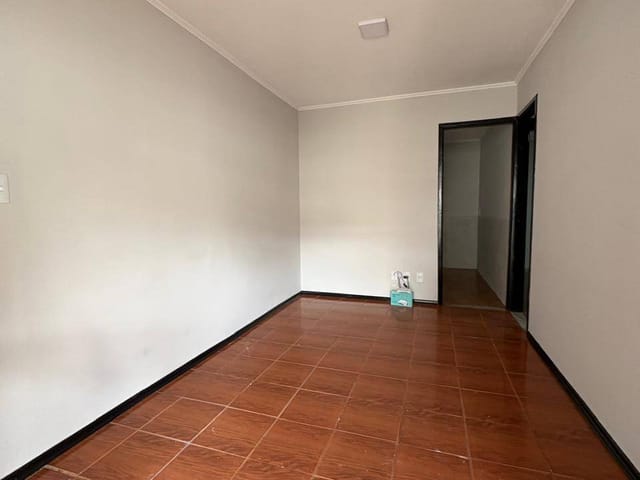 Casa com 150m² 2 quartos e 1 banheiro, para alugar, no bairro Conjunto Habitacional Parque Itajaí em Campinas