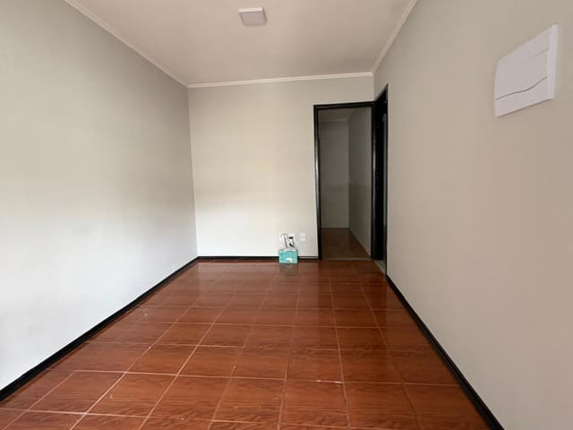 Casa com 150m² 2 quartos e 1 banheiro, para alugar, no bairro Conjunto Habitacional Parque Itajaí em Campinas
