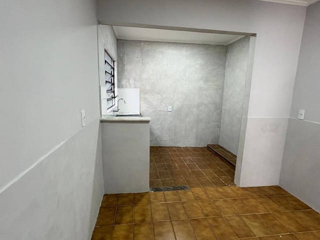 Casa com 150m² 2 quartos e 1 banheiro, para alugar, no bairro Conjunto Habitacional Parque Itajaí em Campinas