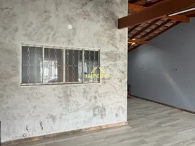 Casa com 180m² 3 quartos e 2 banheiros, para alugar, no bairro Jardim Santa Marta III em Salto