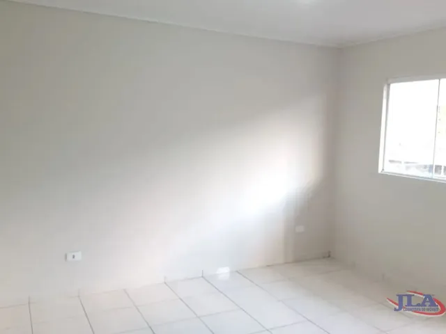 Casa 2 quartos e 1 banheiro, para alugar, no bairro Guaraituba em Colombo