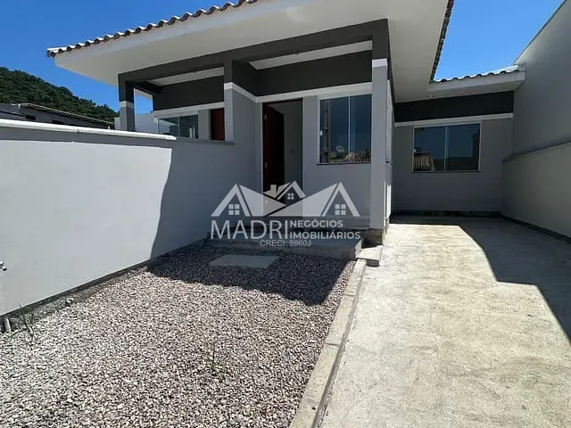 Casa 2 quartos e 1 banheiro, à venda, no bairro Bela Vista em Palhoça