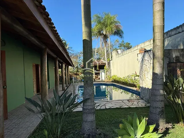 Casa com 720m² 3 quartos e 3 banheiros, à venda, no bairro Boracéia em São Sebastião