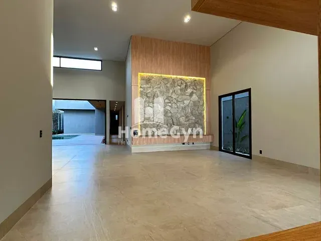 Casa com 605m² 4 quartos e 5 banheiros, à venda, no bairro Jardins Itália em Goiânia