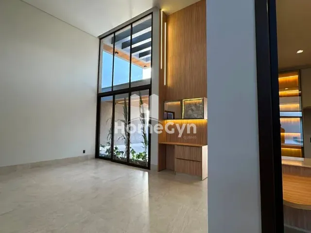 Casa com 605m² 4 quartos e 5 banheiros, à venda, no bairro Jardins Itália em Goiânia