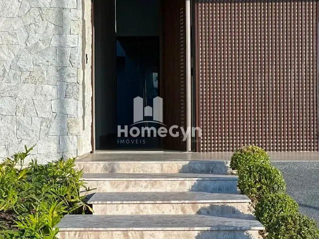 Casa com 605m² 4 quartos e 5 banheiros, à venda, no bairro Jardins Itália em Goiânia