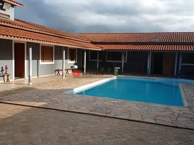 Casa 7 quartos e 4 banheiros, à venda, no bairro Chácara Boa Vista em Casa Branca