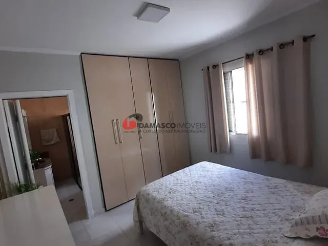 Casa com 160m² 3 quartos e 2 banheiros, à venda, no bairro Olímpico em São Caetano do Sul