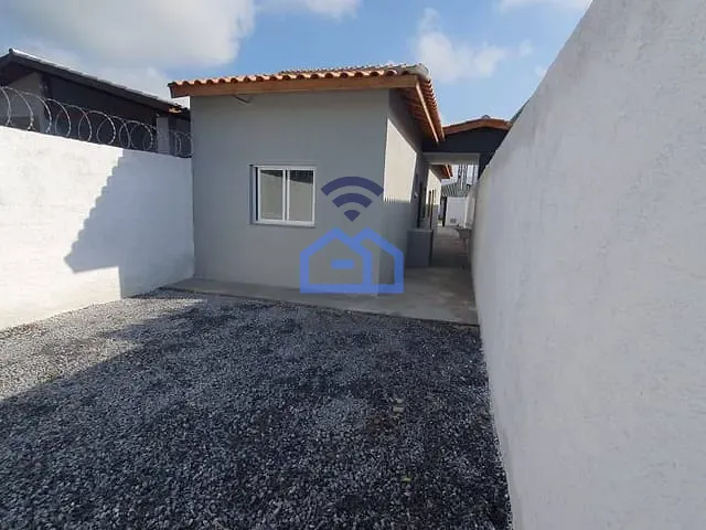 Casa 2 quartos e 1 banheiro, à venda, no bairro Balneário dos Golfinhos em Caraguatatuba