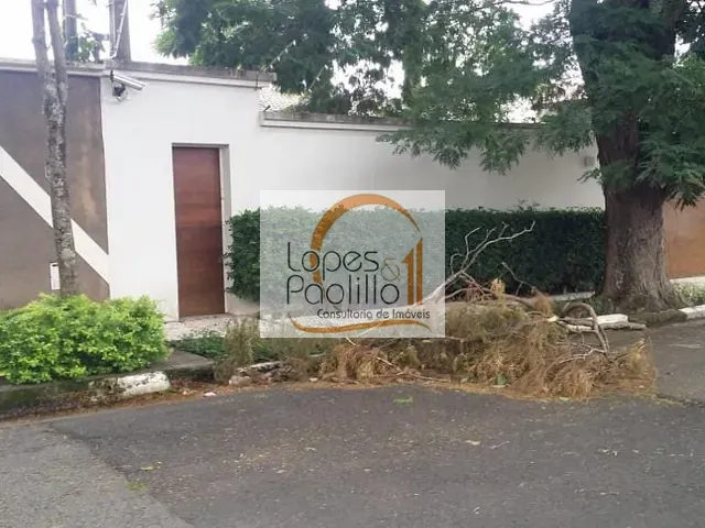 Casa com 600m² 4 quartos e 3 banheiros, à venda, no bairro Vila Loanda em Atibaia