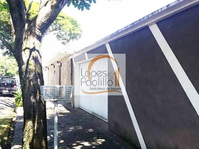 Casa com 600m² 4 quartos e 3 banheiros, à venda, no bairro Vila Loanda em Atibaia