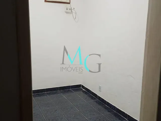 Casa 2 quartos e 2 banheiros, para alugar, no bairro Cosmos em Rio de Janeiro