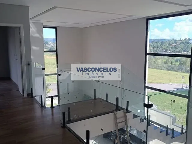 Casa com 360m² 3 quartos e 5 banheiros, à venda, no bairro Chácara Ipês em Caçapava