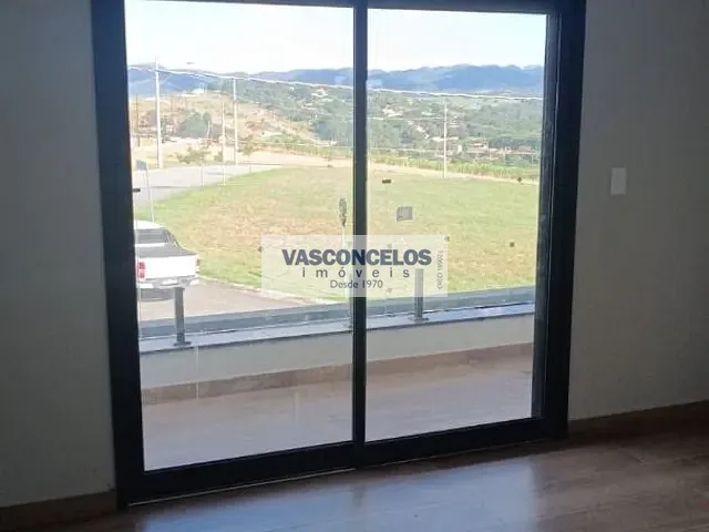 Casa com 360m² 3 quartos e 5 banheiros, à venda, no bairro Chácara Ipês em Caçapava
