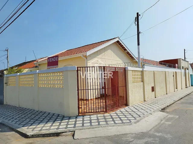 Casa à venda, no bairro Centro em Taubaté