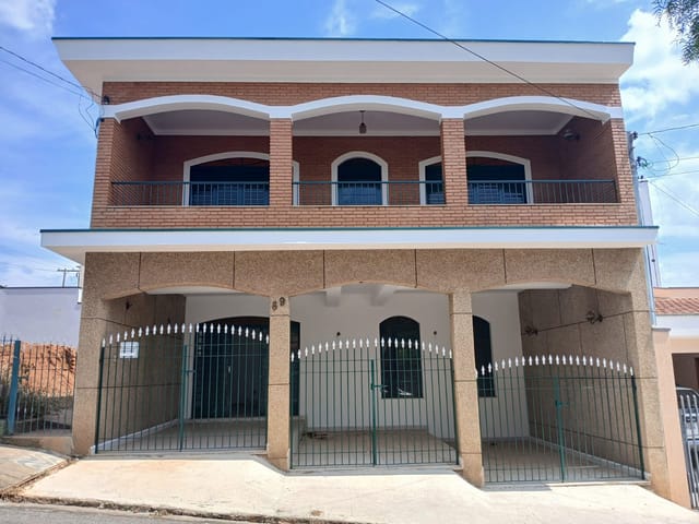 Casa com 341m² 3 quartos e 3 banheiros, para alugar, no bairro Vila Oriental em São João da Boa Vista