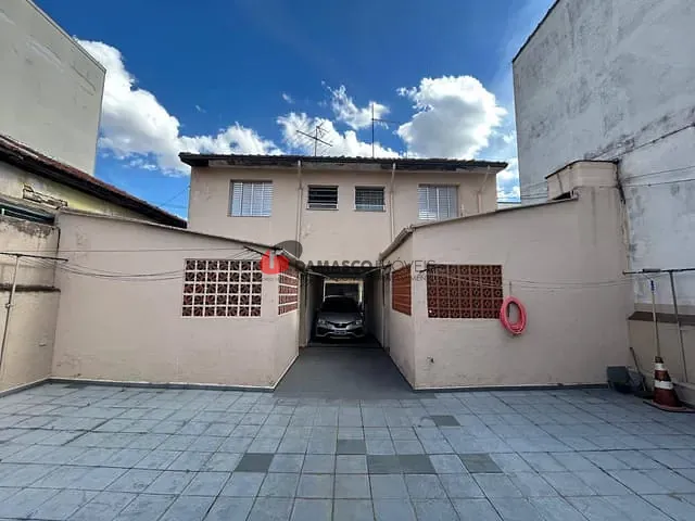 Casa com 400m² 2 quartos e 2 banheiros, à venda, no bairro Santa Maria em São Caetano do Sul
