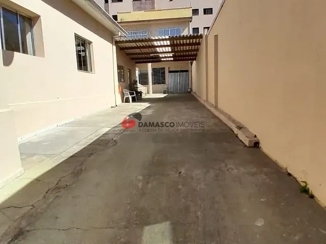 Casa com 120m² 2 quartos e 1 banheiro, para alugar, no bairro Santa Paula em São Caetano do Sul