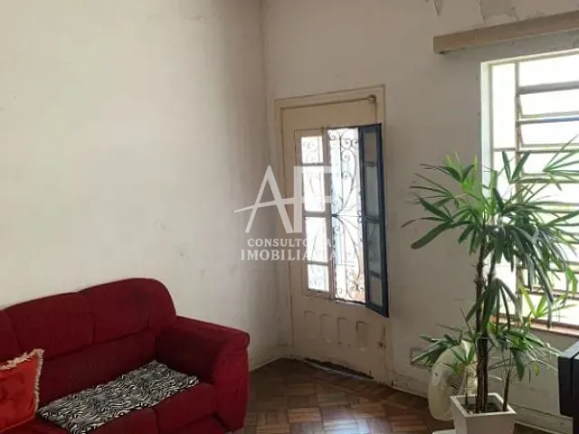Casa com 233m² 2 quartos e 1 banheiro, à venda, no bairro Centro em Taubaté