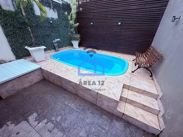 Casa 2 quartos e 2 banheiros, à venda, no bairro Rio do Ouro em Caraguatatuba