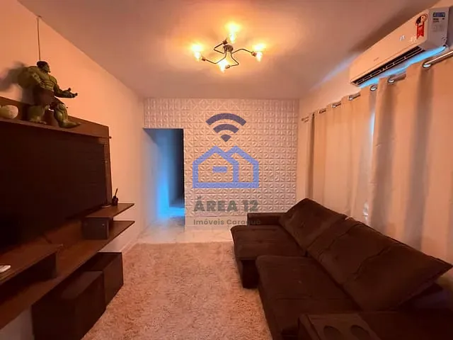 Casa 2 quartos e 2 banheiros, à venda, no bairro Rio do Ouro em Caraguatatuba