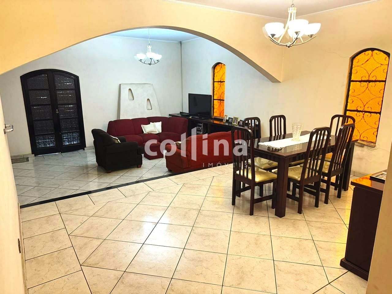 Casa à venda com 3 quartos, 10m² - Foto 2