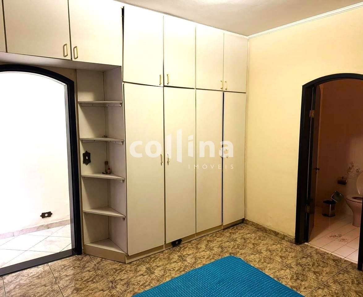 Casa à venda com 3 quartos, 10m² - Foto 5