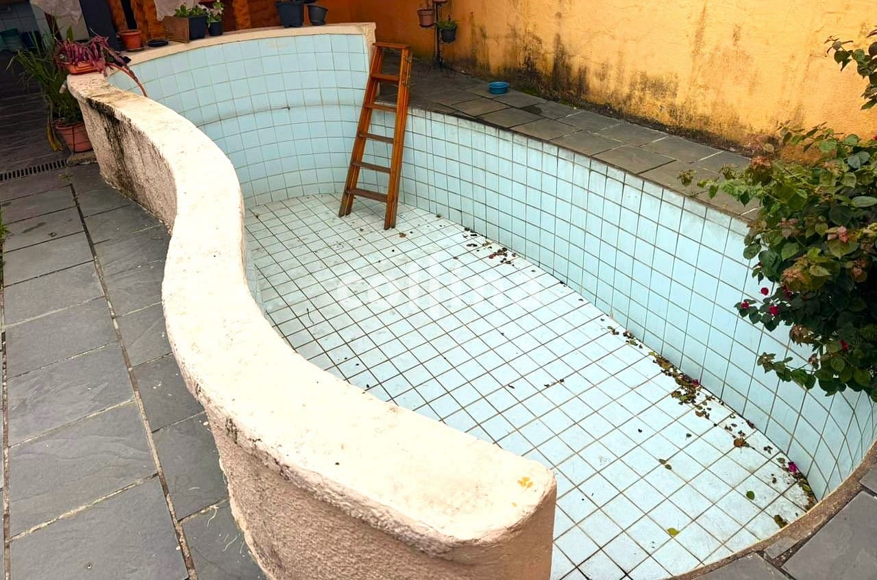 Casa à venda com 3 quartos, 10m² - Foto 11