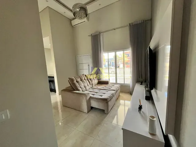 Casa com 180m² 3 quartos e 2 banheiros, à venda, no bairro Jardim Guarujá em Salto