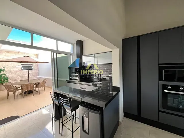 Casa com 180m² 3 quartos e 2 banheiros, à venda, no bairro Jardim Guarujá em Salto