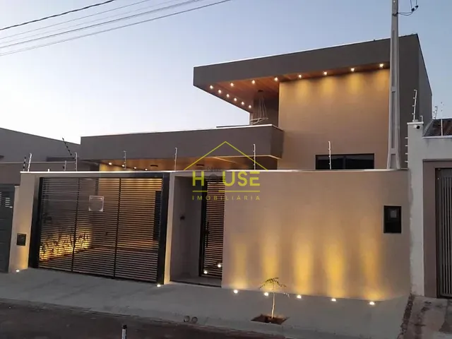 Casa com 220m² 3 quartos e 3 banheiros, à venda, no bairro Centro em Bady Bassitt