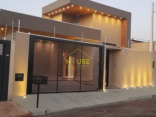 Casa com 220m² 3 quartos e 3 banheiros, à venda, no bairro Centro em Bady Bassitt