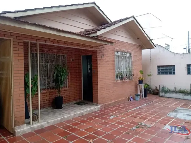 Casa com 242m² 3 quartos e 2 banheiros, à venda, no bairro Bacacheri em Curitiba
