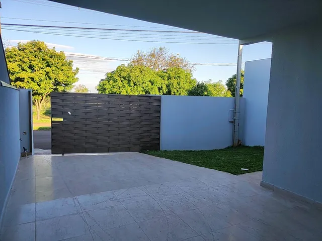 Casa 3 quartos e 1 banheiro, à venda, no bairro Conjunto Residencial Roberto Conceição em Cambé